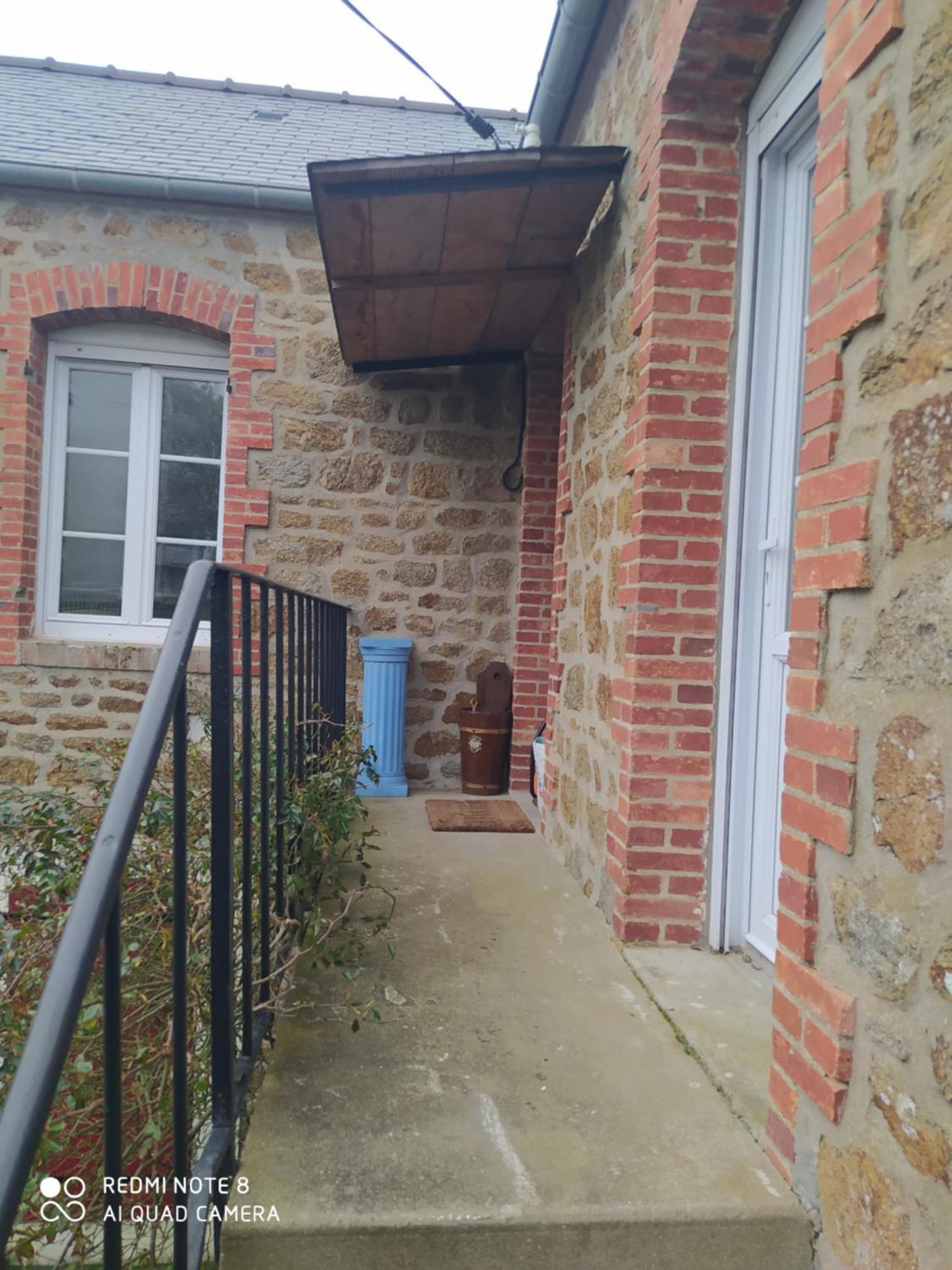Appartement Dans Maison De Caractere En Pierre *